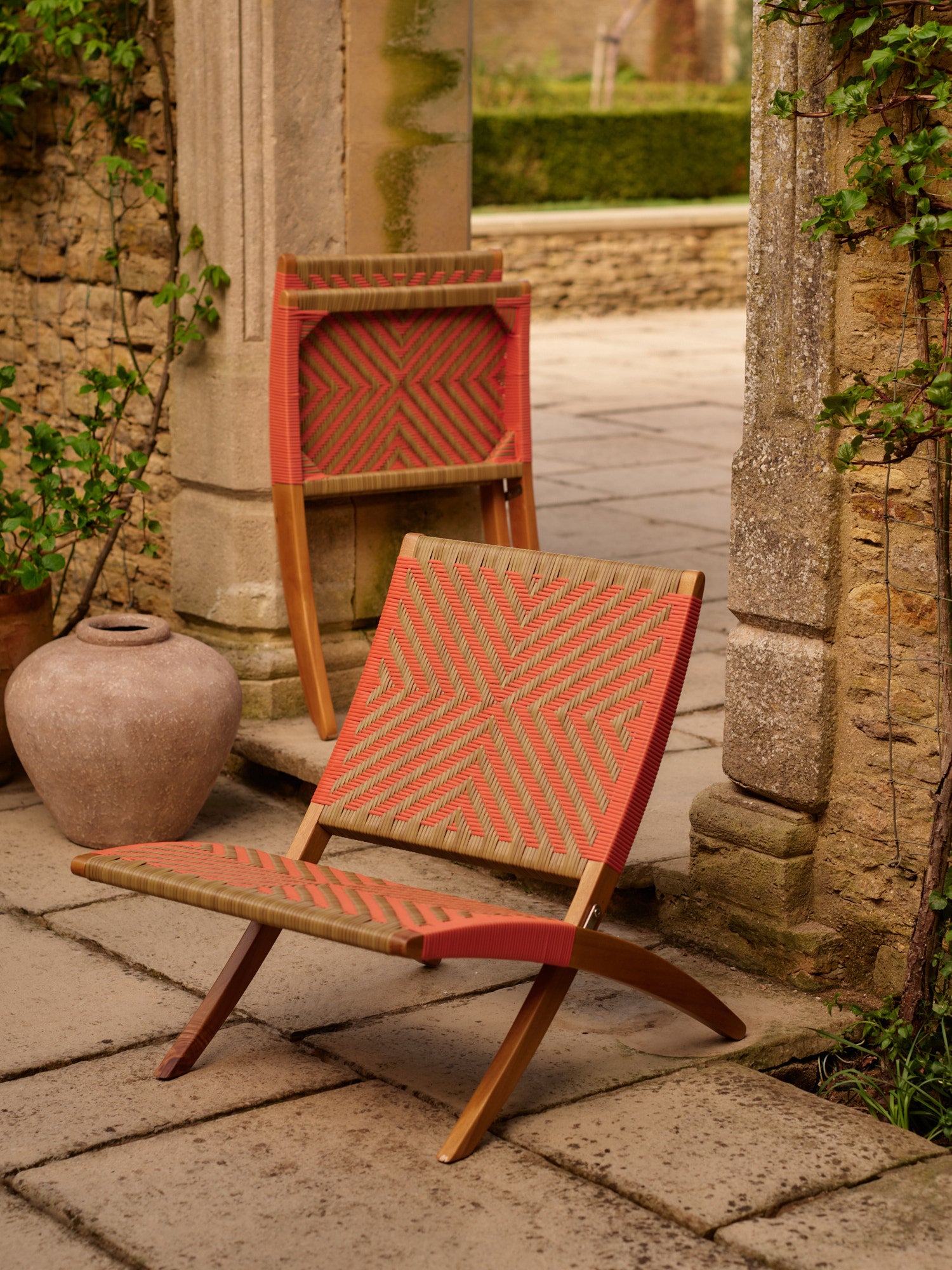 Saffra Outdoor Set